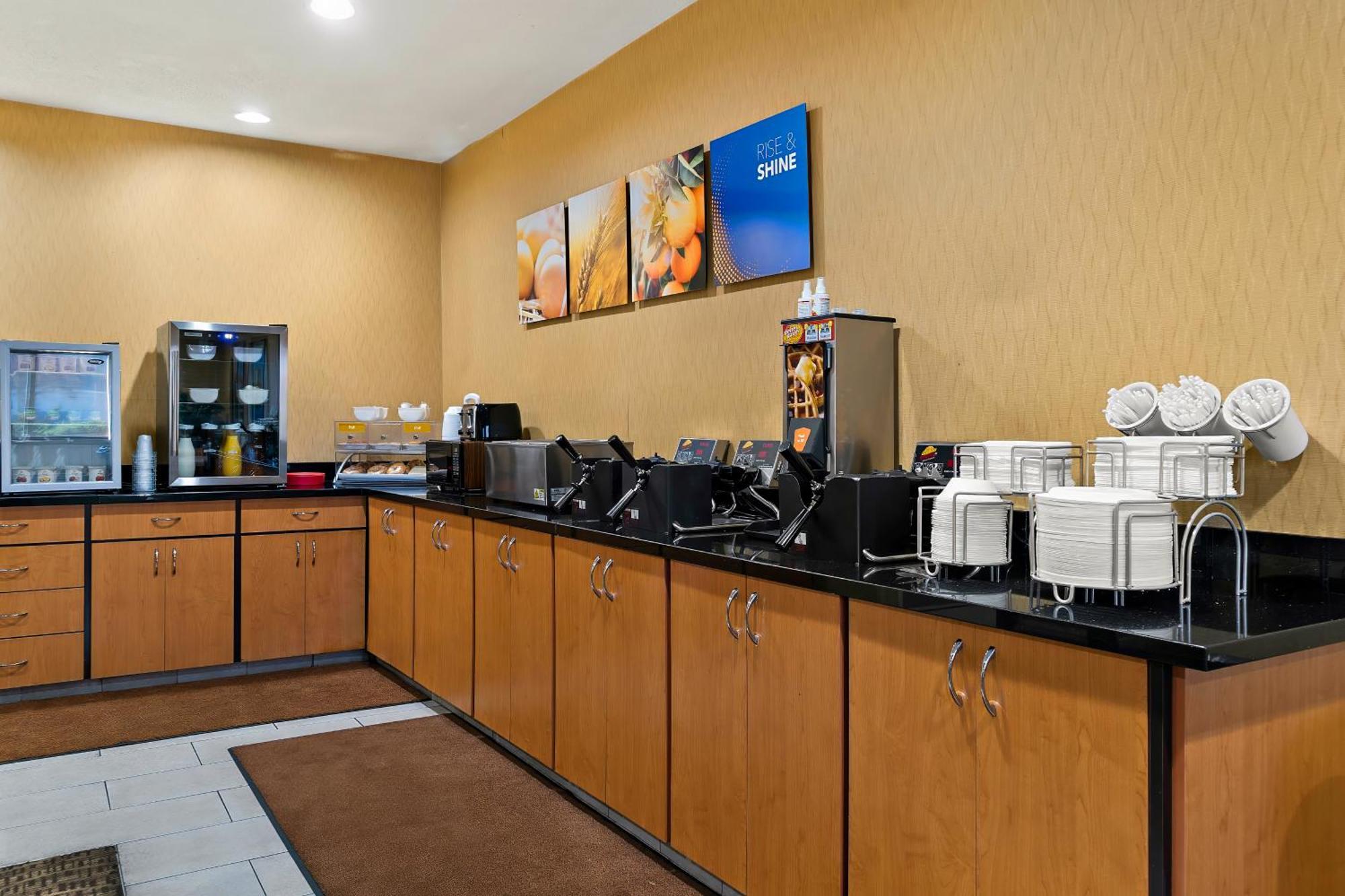 Comfort Suites- Saginaw Extérieur photo